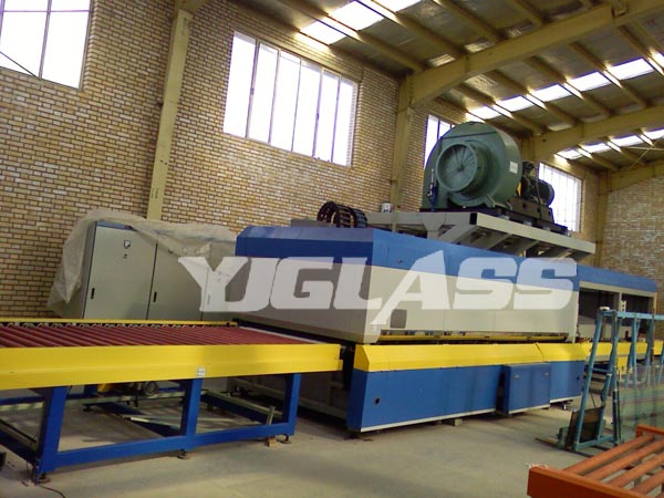 Horizontal tempering furnace