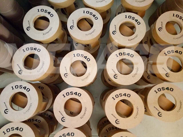 Grinding wheel tool